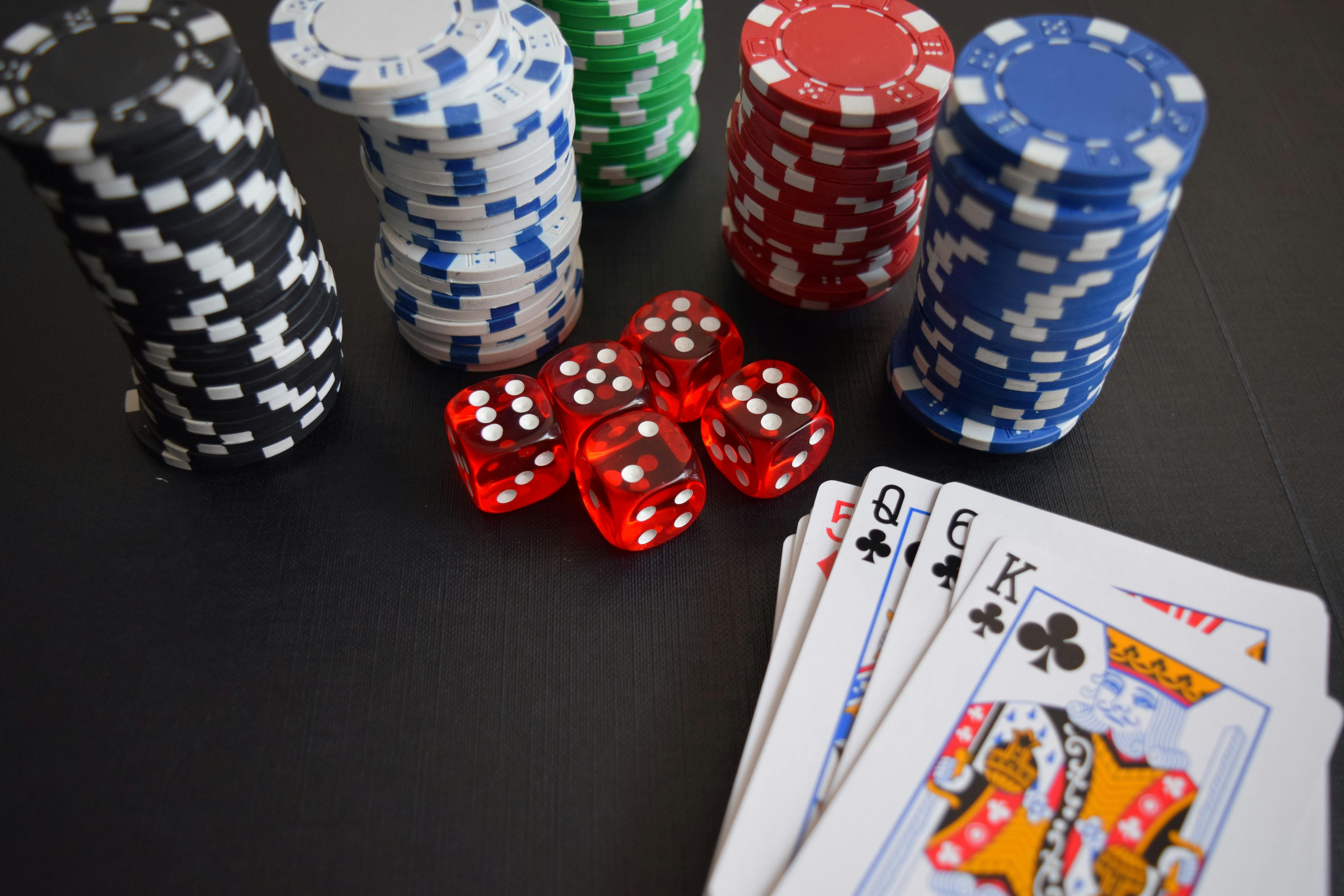 Pemain Teen Patti di meja live tompel69